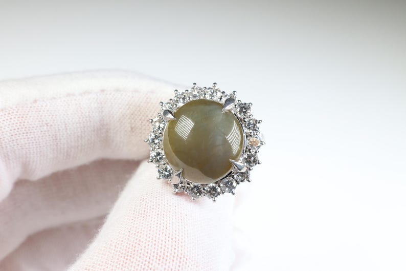 Platinum Chrysoberyl Cat's Eye Ring with Natural Diamonds image 2