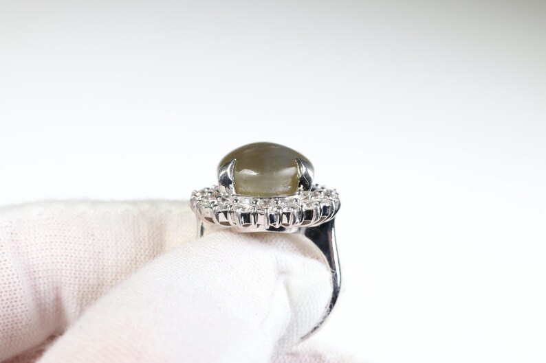 Platinum Chrysoberyl Cat's Eye Ring with Natural Diamonds image 5