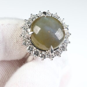 Platinum Chrysoberyl Cat's Eye Ring with Natural Diamonds image 3