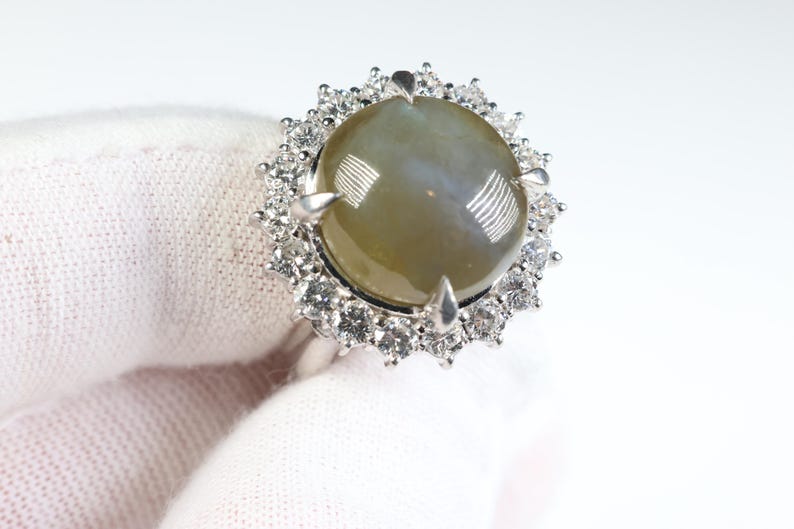 Platinum Chrysoberyl Cat's Eye Ring with Natural Diamonds image 3