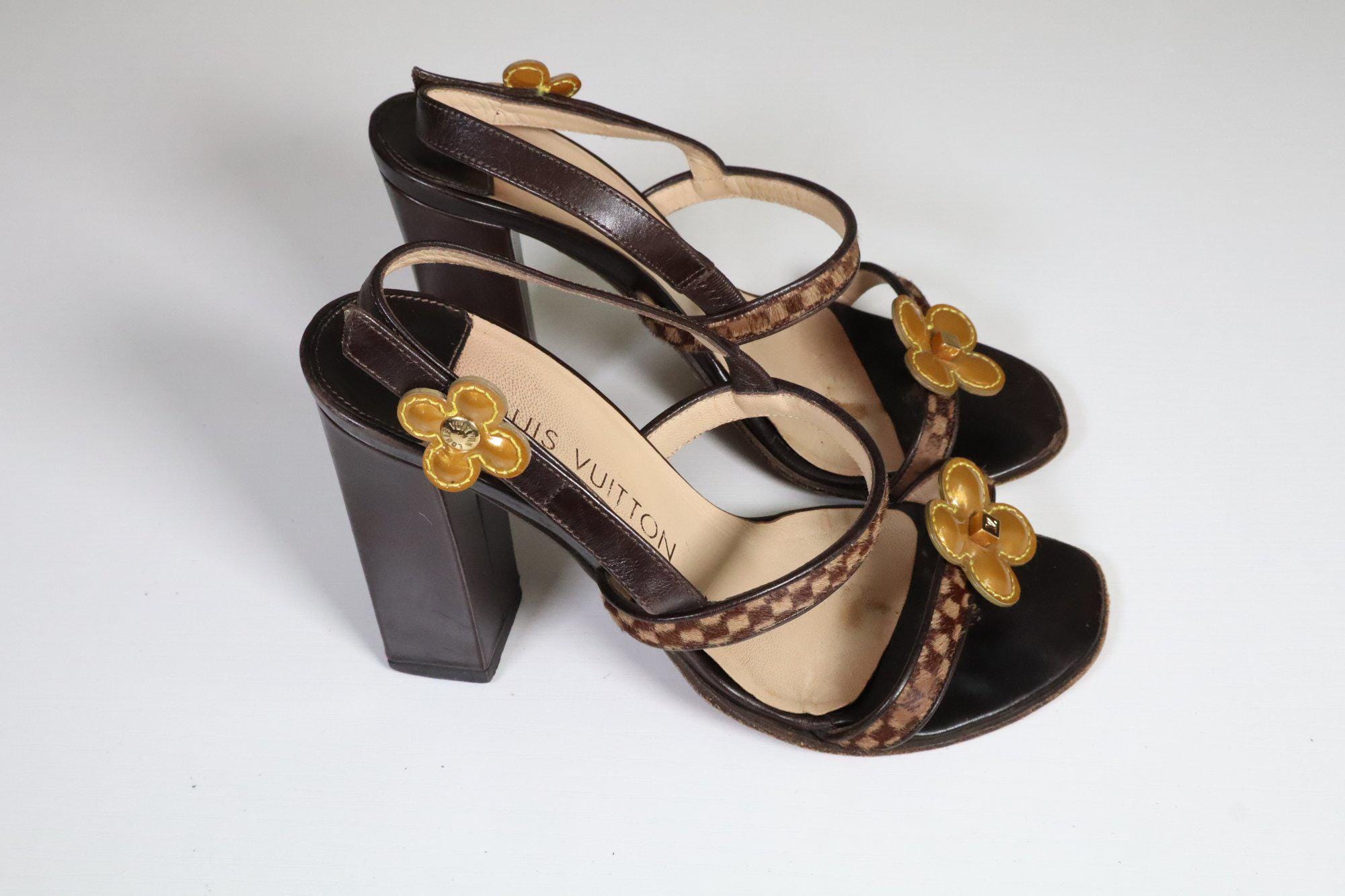 ルイ・ヴィトン ダミエ カーフヘア サンダル：フローラルヒール