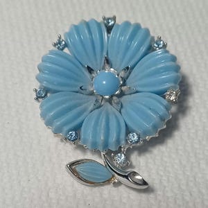 USNER Elegant Blue Floral Brooch - Signed - Mid Century 1950s - 1960s
