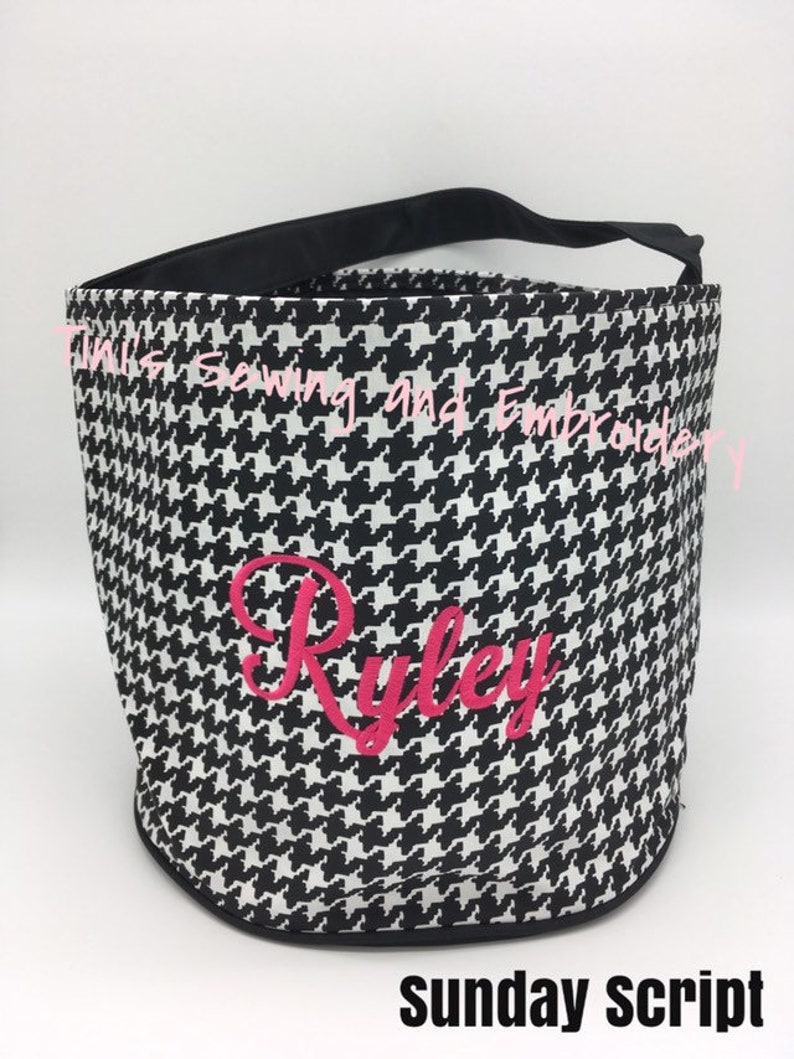 Houndstooth Pattern Bucket, personalized Black and white Bucket, Trick or Treat Basket, Gardening Tote, Roll Tide Alabama, Candy Basket Bild 1