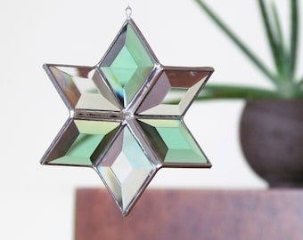 Gebrandschilderd glas Star Suncatcher - Morphing Geometrisch hangend ornament - Glazen tuinkunst voor binnen en buiten - Handgemaakt in Canada