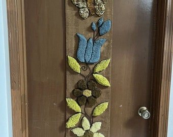 VTG Latch Hook Rug Wall Hanging Tapestry Mid Century Modern Burlap Flower Tufted