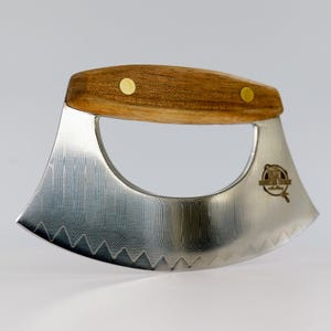 Cuchillo Ulu - Acero de Damasco con funda de cuero - Cortador de pizza, cuchillo de chef, mango de madera, afilado, rebanador basculante, picador de ensalada, cebolla y verduras