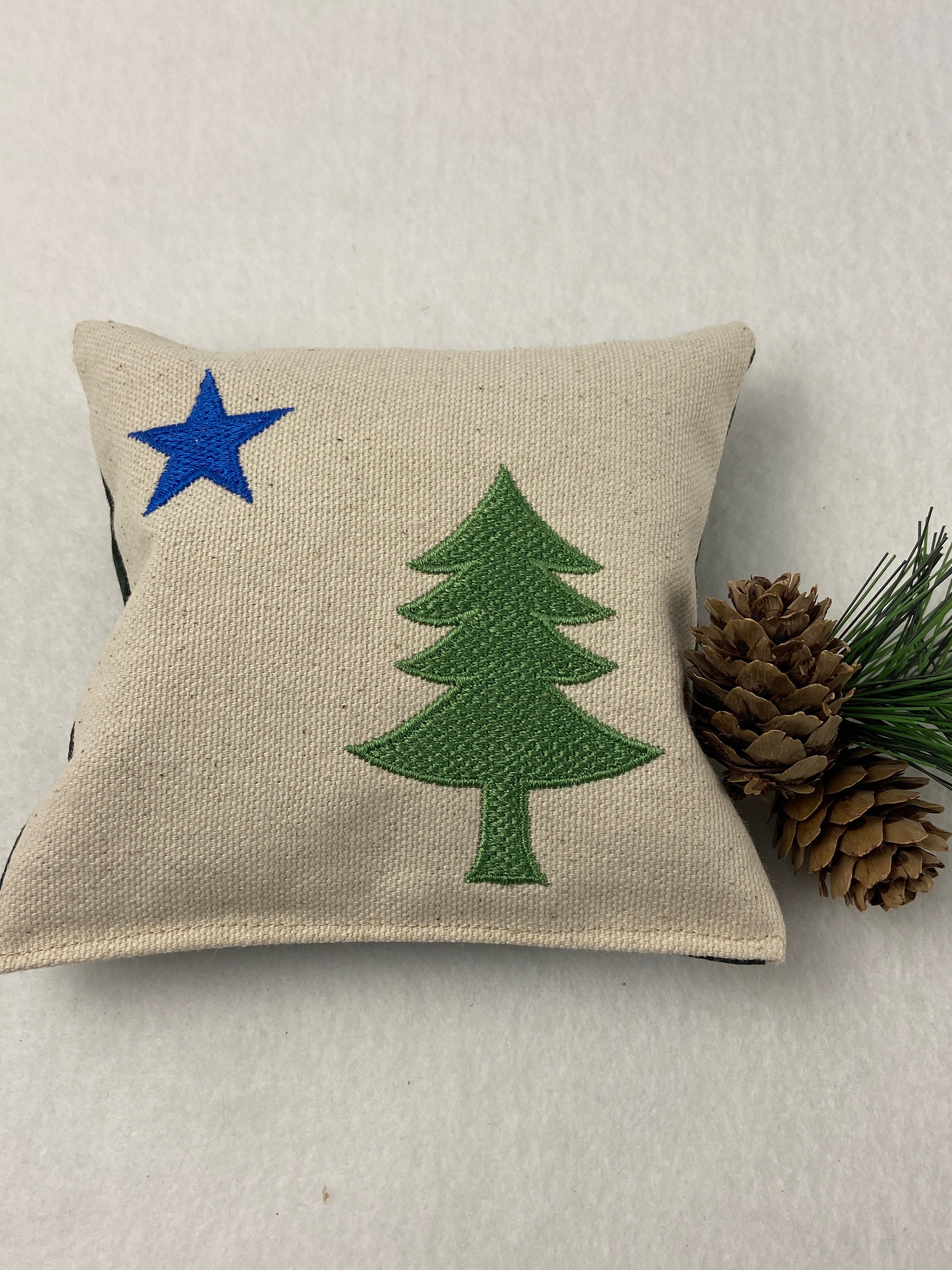 Balsam Fir Pillow, Vintage Maine Flag, Embroidered, Maine Balsam Pillow
