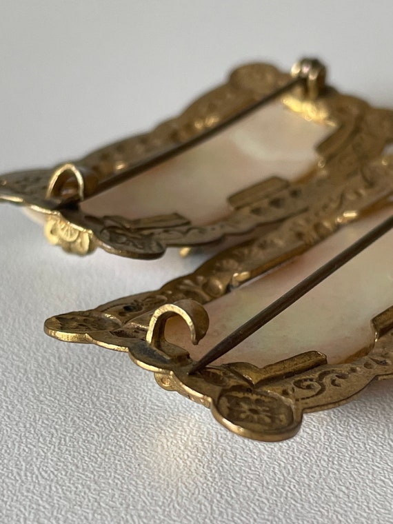 Pair Antique Victorian Brooches Mother of Pearl C… - image 10