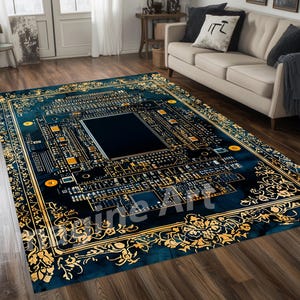 Könnte beinhalten: Ein dunkelblauer Teppich mit einem goldfarbenen, komplizierten floralen Rand. Die Mitte des Teppichs zeigt ein Leiterplatten-Design mit einem großen schwarzen Quadrat in der Mitte.