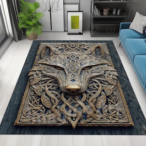 Könnte beinhalten: Rechteckiger Teppich mit detailliertem Wolfskopf-Design. Der Teppich hat einen dunkelblauen Hintergrund und einen bronzefarbenen Wolfskopf mit komplizierten keltischen Knotenmustern. Geeignet für Wohn- oder Schlafzimmer, ca. 200 cm x 140 cm.
