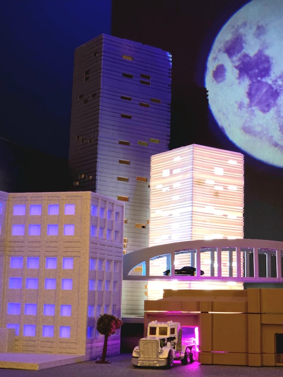 Miniature 3D Printed City Set – 6 Buildings + 2 Bridges with Rechargeable Lights – HO & N Scale