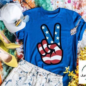 USA Flag Peace Fingers  t-shirt tee 4th of July Patriotic Celebration screen print