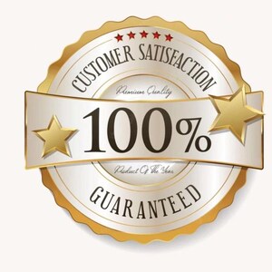 Może przedstawiać: Złota odznaka z białym tłem i tekstem "Customer Satisfaction 100% Guaranteed". Odznaka ma pięć czerwonych gwiazdek u g&oacute;ry i dwie złote gwiazdki po bokach.