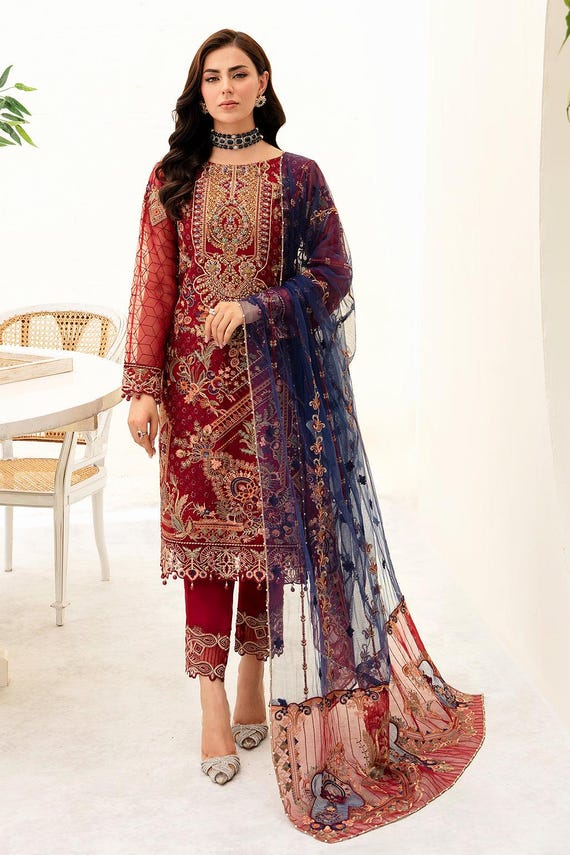 open lace back dress Pakistani Red Bridal Dresses for Barat Luxurios Handwork Heavy Embroidered  Organza Bridal Dresses  Shazia Yasin
