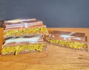 Dubai Chocolate Bar: Pistachio Cream & Kadayif, Belgian Chocolate