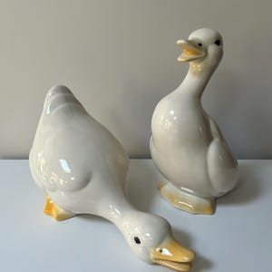 Vintage Ceramic Duck Figurines – Glossy White Ducks – Mid Century Japan – Set of 2