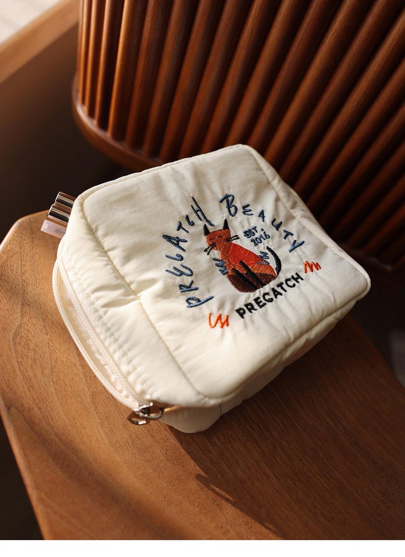 SturdyChic Makeup Bag - Thumbnail 2