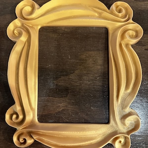 Friends-Inspired Monica’s Apartment Peephole Frame – 3D Printed