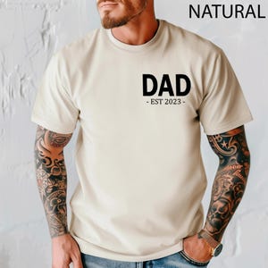 Dad Est 2025 T-shirt, New Dad Shirt, Gift for Dad, Pregnancy Announcement to Dad, Dad Surprise Gift, Dad Gift from Wife, Dad Birthday Gift