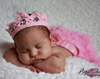 3-6 Month Princess Tiara Crown pattern, great photo prop or gift