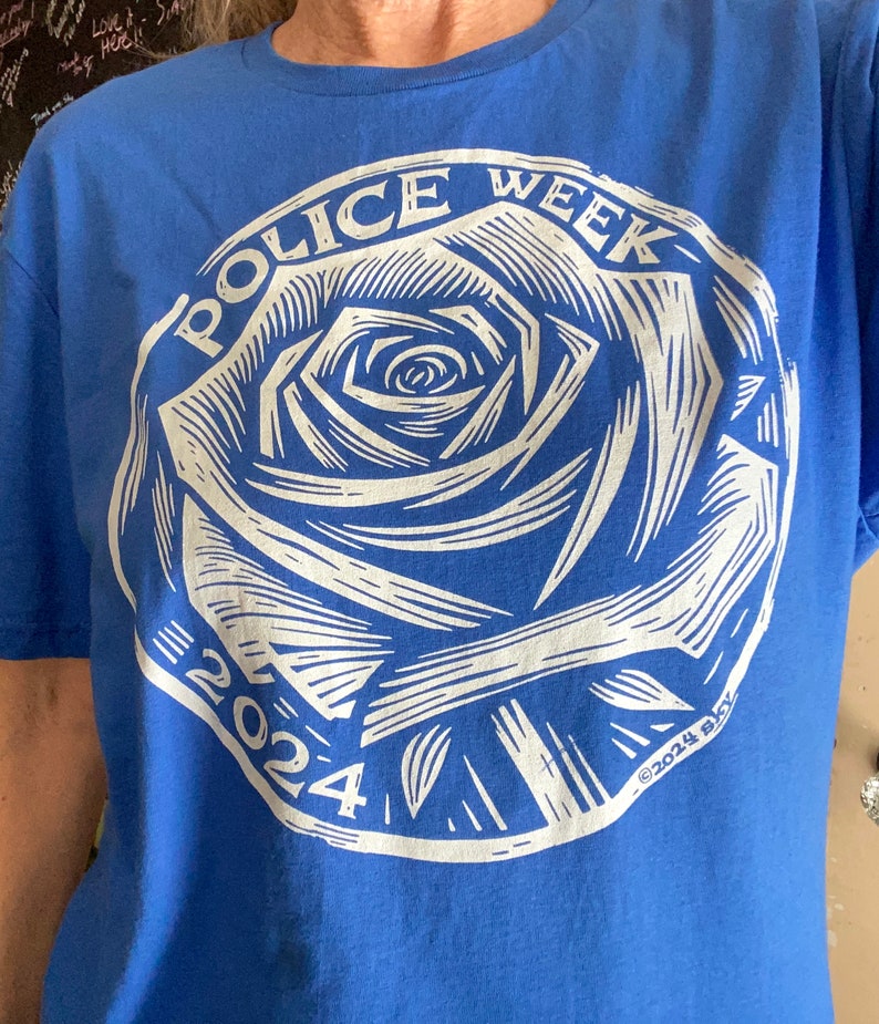 Salute the Heroes : T-shirt hommage 2024 de la Semaine nationale de la police Honorez les personnes décédées Fine ligne bleue image 2