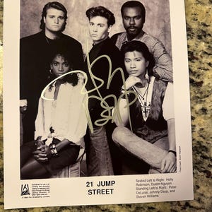 21 Jump Street Foto firmata 8x10 Johnny Depp Autografo con certificato di autenticità Cimeli televisivi