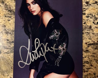 Dua Lipa Hand Signed 8x10 Photo Autographed Glossy w/ COA  Pop Music Memorabilia