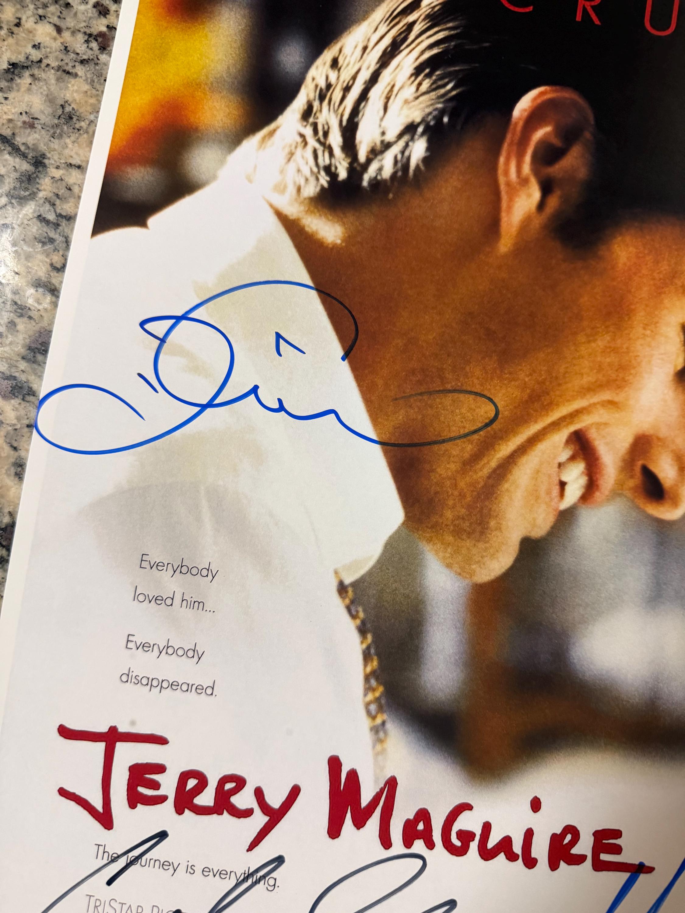 『宇宙戦争』トム・クルーズ・スピルバーグ監督　直筆サイン入り写真 映画『ジェリー・マグワイア』のトム・クルーズ、レネー・ゼルウィガー