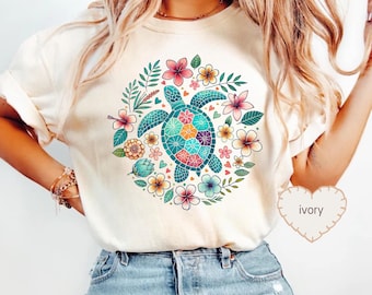Floral Turtle Shirt Sea Turtle Graphic Tee Ocean Lover Gift Cute Beach T-Shirt Marine Life Shirt for Women & Men Coastal Nature Tee