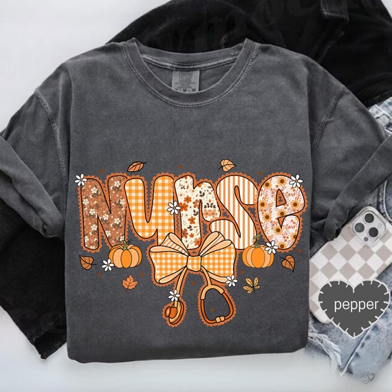 Fall Nurse Shirt Floral Autumn Pumpkin Nurse Tee Cozy Seasonal Nurse Outfit for Work Thanksgiving Medical Worker Appreciation Gift