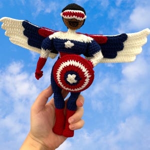 Capitan Hero America Supereroe Sam Schema all'uncinetto Amigurumi