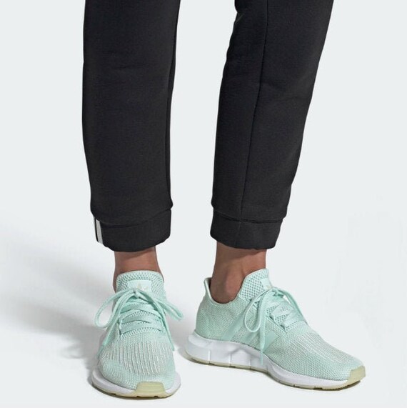 adidas swift run ice mint