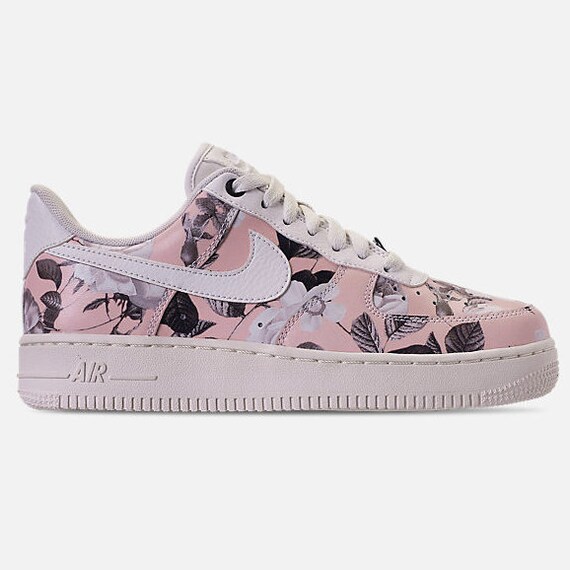 Bling Nike Air Force 1 '07 LXX with Swarovski Crystals * Floral * Bedazzled w100% Authentic Swarovski Crystal Rhinestones AF1 * Nike Air Force 1 07 Lxx Damen Ao1017 102: : Schuhe