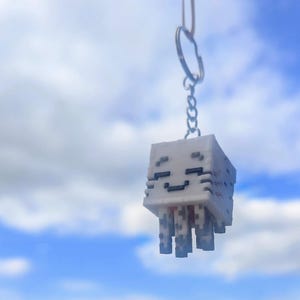 Happy Ghastling Keychain – 3D Printed Minecraft-Inspired Ghast Companion