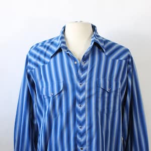 80s Wrangler Western Shirt. Snap Button. Vintage. Cowboy Rodeo Shirt. Southwestern. Blue Stripe Print. Size Xl. Free Shipping image 1