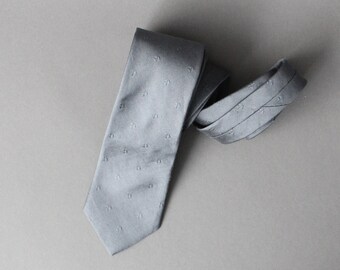 80s Gray Dress Tie. Silk Tie. Vintage. Office. Wedding. Gogovintage. Free Shipping