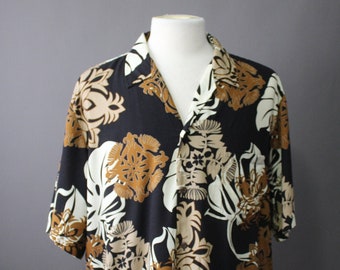 Mens Hawaiian Shirt. Tropical Shirt. Vintage. Multi Color Exotic Floral Print Shirt. Size XL. Gogovintage. Free Shipping