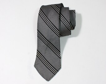 Vintage 1950s 60s Stripe Pattern Dress Tie. Black Tie With White Design. Gogovintage. Free Shipping