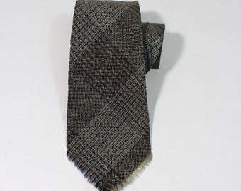Vintage 1940s Wool Plaid Pattern Dress Tie. Gray Tie With Red Design. Gogovintage. Free Shipping