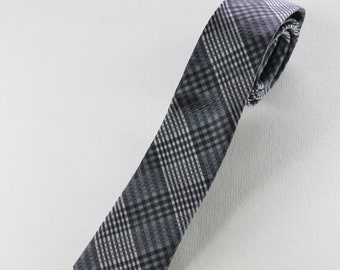 Mens Skinny Tie. Gray Plaid Pattern Tie. Vintage