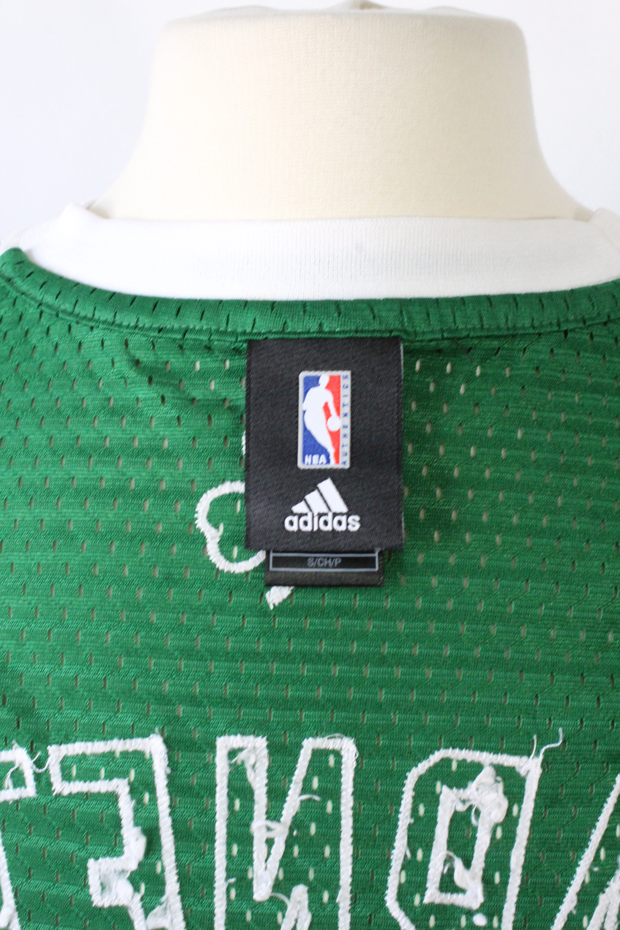 Vintage Boston Celtics Adidas NBA Kevin Garnett #5 White Jersey Size Large