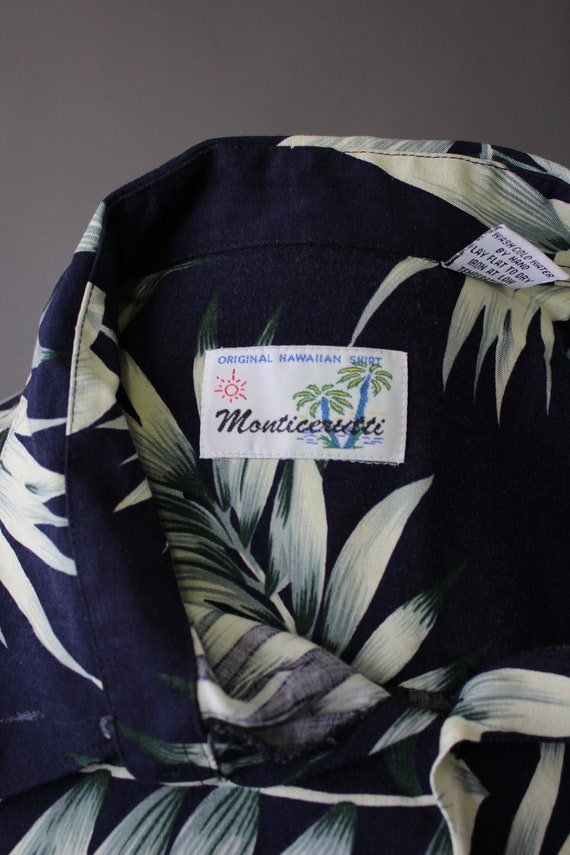 Hawaiian Shirt. Tropical Floral Print. Summer Shi… - image 4