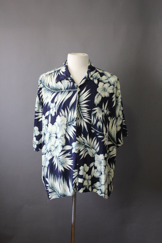 Hawaiian Shirt. Tropical Floral Print. Summer Shi… - image 2