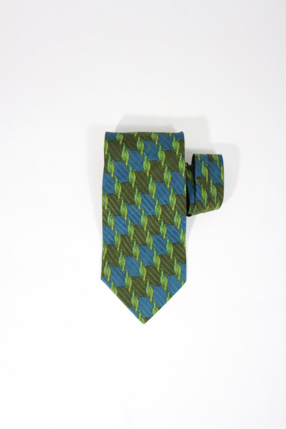 Valentino Art Deco Leaf Pattern Silk Dress Tie. Gr