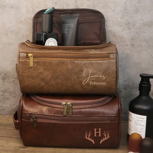 Monogrammed Leather Toiletry Bag: Personalized Groomsmen Gift