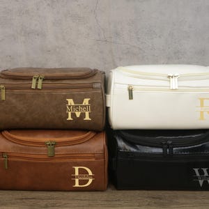 Personalized Groomsmen Leather Toiletry Bag,Custom Men&#39;s Toiletry Bag,Engraved Leather Travel Kit,Graduation Gift for Him,Groomsmen Gifts