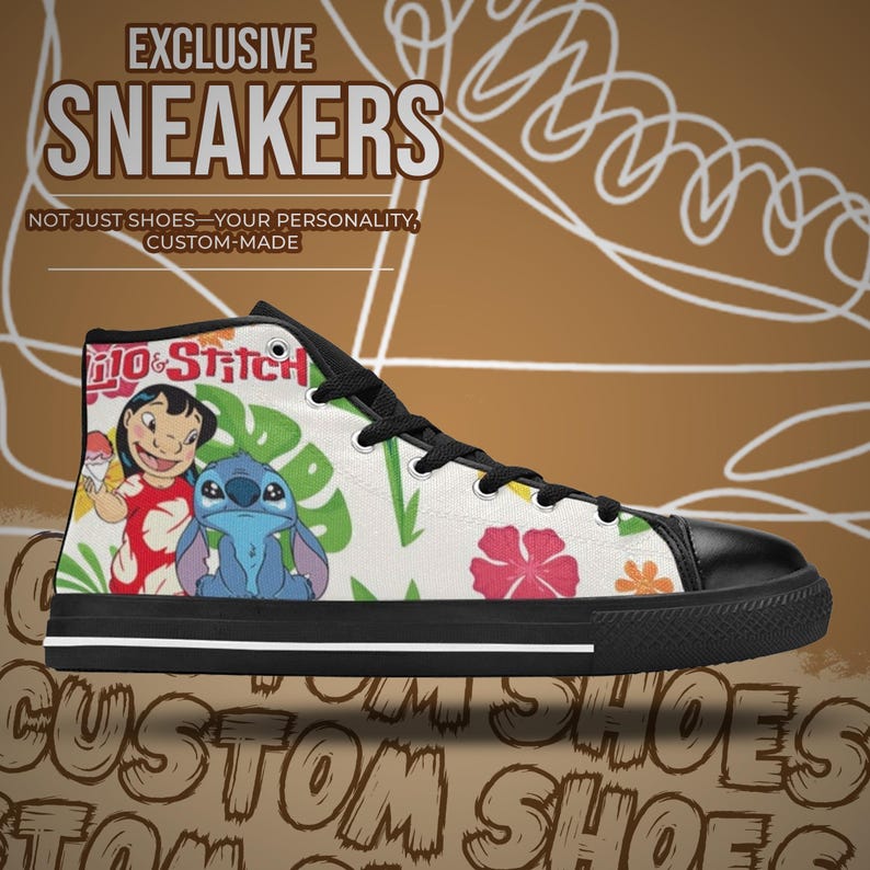 Puede incluir: Zapatilla alta con un dise&ntilde;o colorido con los personajes Lilo y Stitch, flores tropicales y hojas. La zapatilla tiene puntera, cordones y suela negros, con las palabras "EXCLUSIVE SNEAKERS" y "CUSTOM SHOES" en la imagen.
