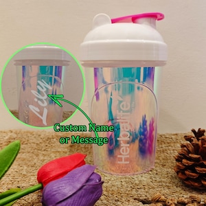 Botella mezcladora de proteínas holográfica de arcoíris Herbalife con nombre personalizado - 16 oz, anillo mezclador automático, a prueba de fugas, sin BPA, con marcador, para preparar comidas