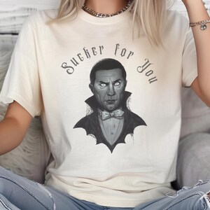 Moe, vampiershirt, Dracula-shirt in comfortkleuren