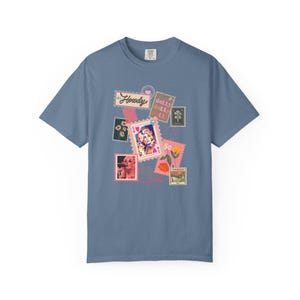Briefmarken Hemd Dolly Parton Shirt auf Komfortfarben Herzkönigin Bild 6